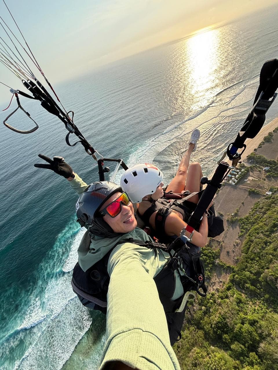 Smiling customer tandem flight